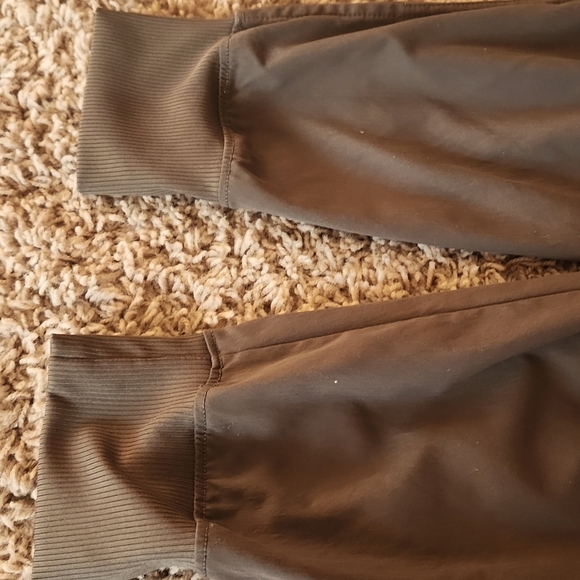 The North Face Olive Green Joggers Womans Size XS - Picture 6 of 8